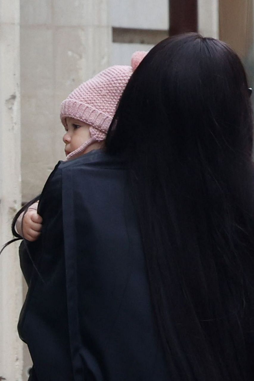 Naomio Cambpell Out With Her Baby And Mother Out Paris