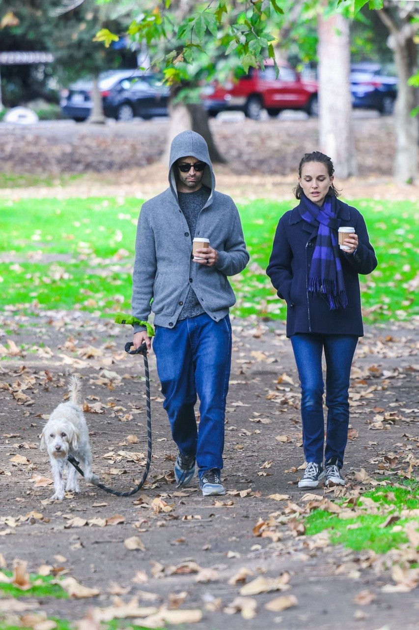 Natalie Portman Benjamin Millepied Out With Their Dog Los Feliz