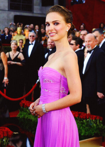 Natalie Portman Looking Absolutely Gorgeous While