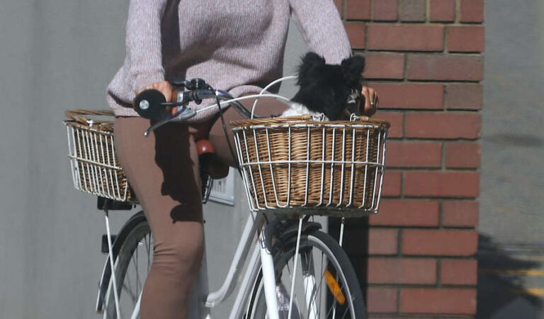 Natasha Cherie Out Riding Bike With Her Dog Perth (8 photos)