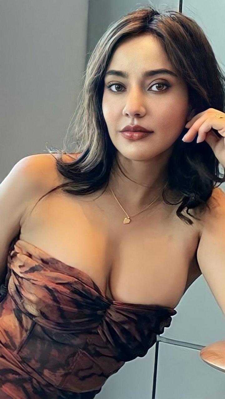 Neha Sharma Hot