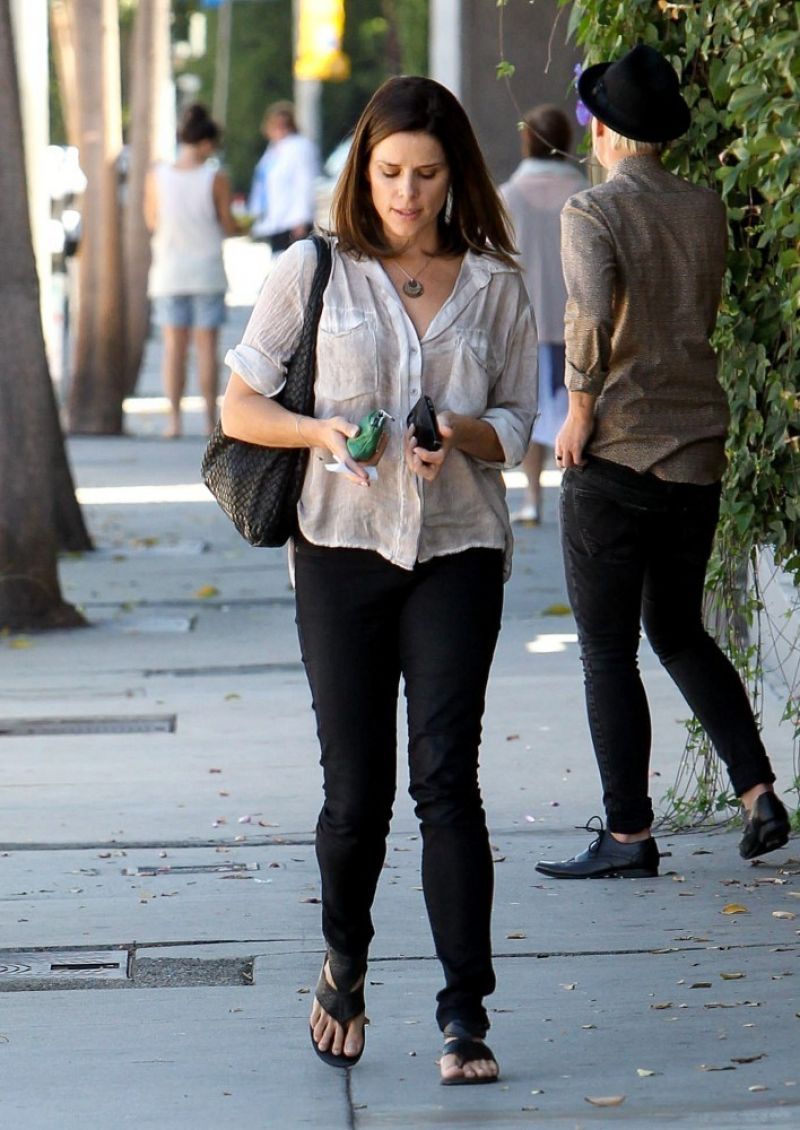 Neve Campbell Out About Beverly Hills