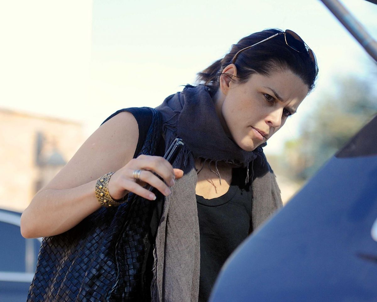 Neve Campbell Out Shopping Los Angeles