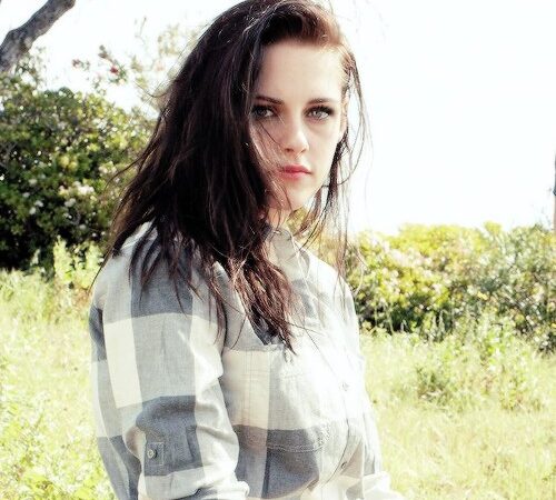 Newold Outtakes Of Kristen Stewart From The Snow (2 photos)