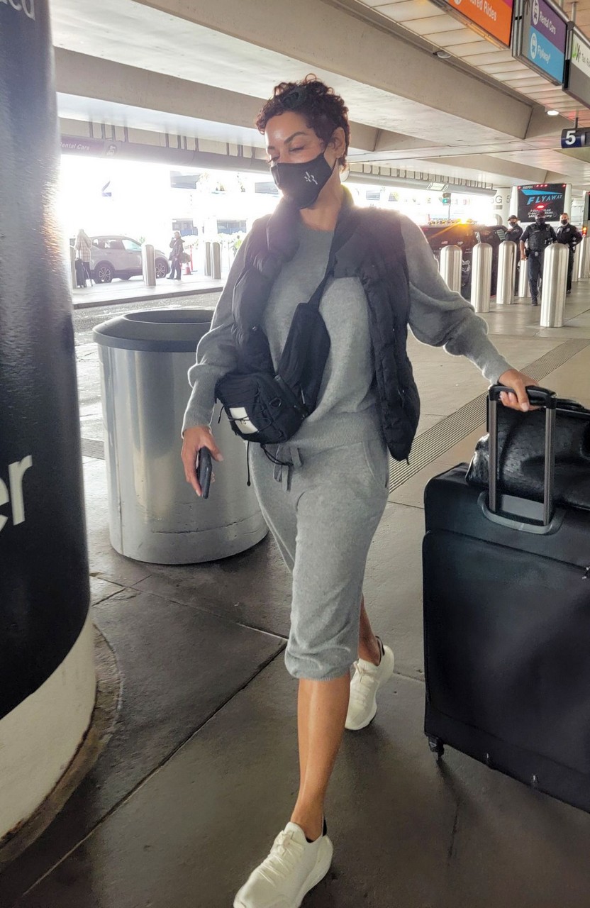 Nicole Murphy Lax Airport Los Angeles
