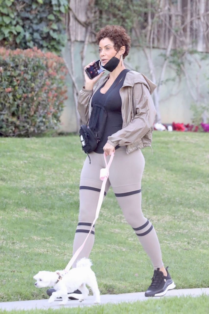 Nicole Murphy Oer With Her Dog Beverly Hills