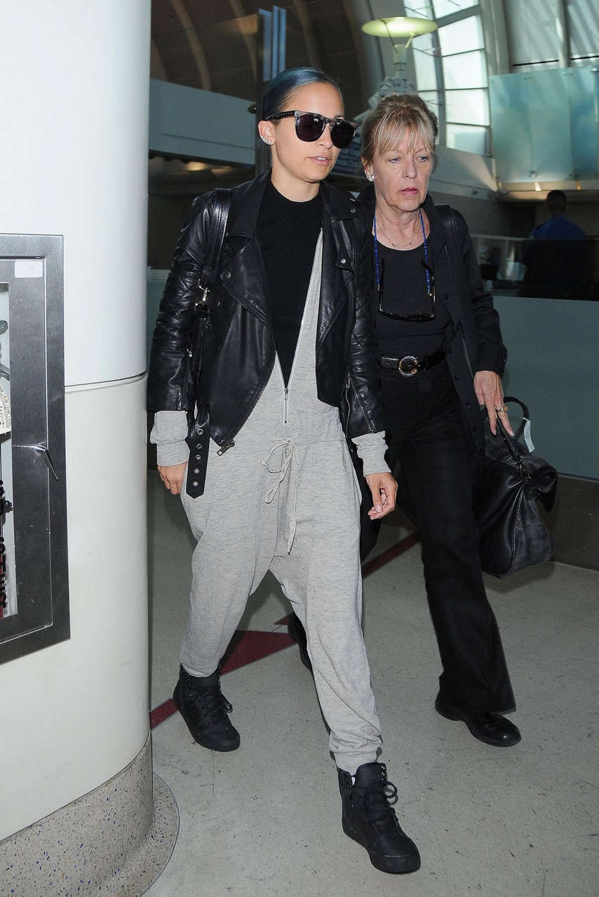 Nicole Richie Arrives Los Angeles International Airport