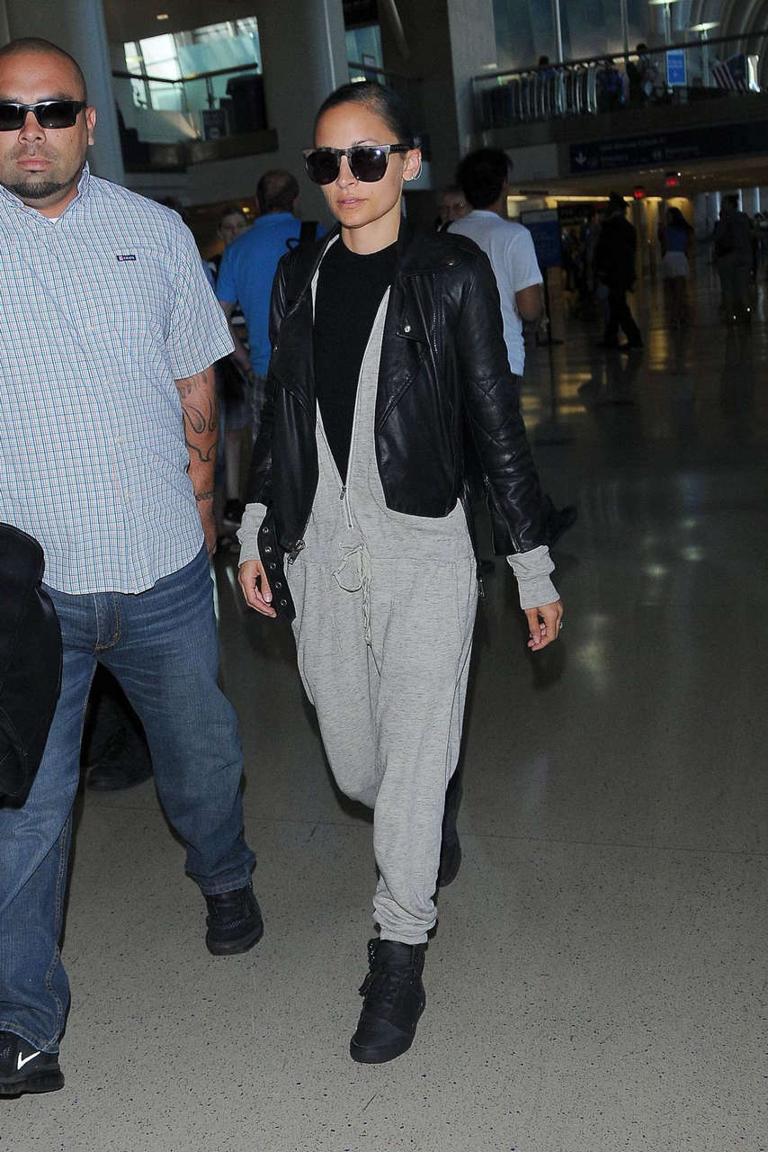 Nicole Richie Arrives Los Angeles International Airport