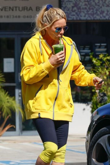 Nicolette Sheridan Out For Green Juice Calabasas