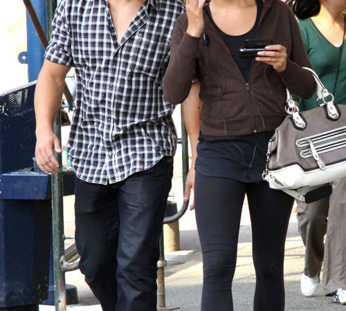 Nikki Reed With Taylor Lautner (1 photo)