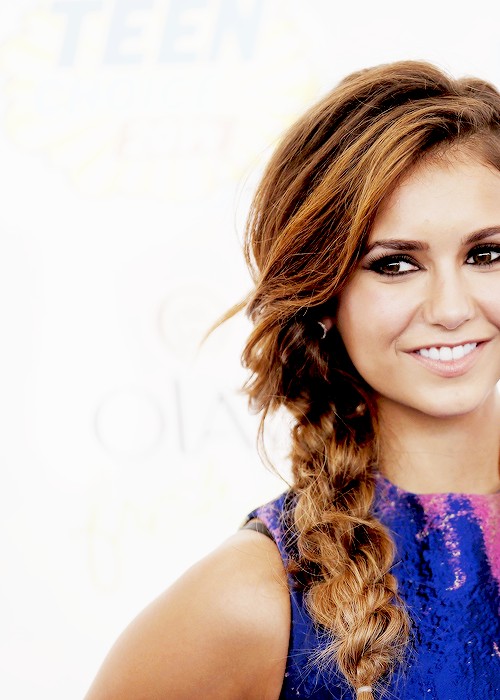 Nina Dobrev At The Teen Choice Awards August