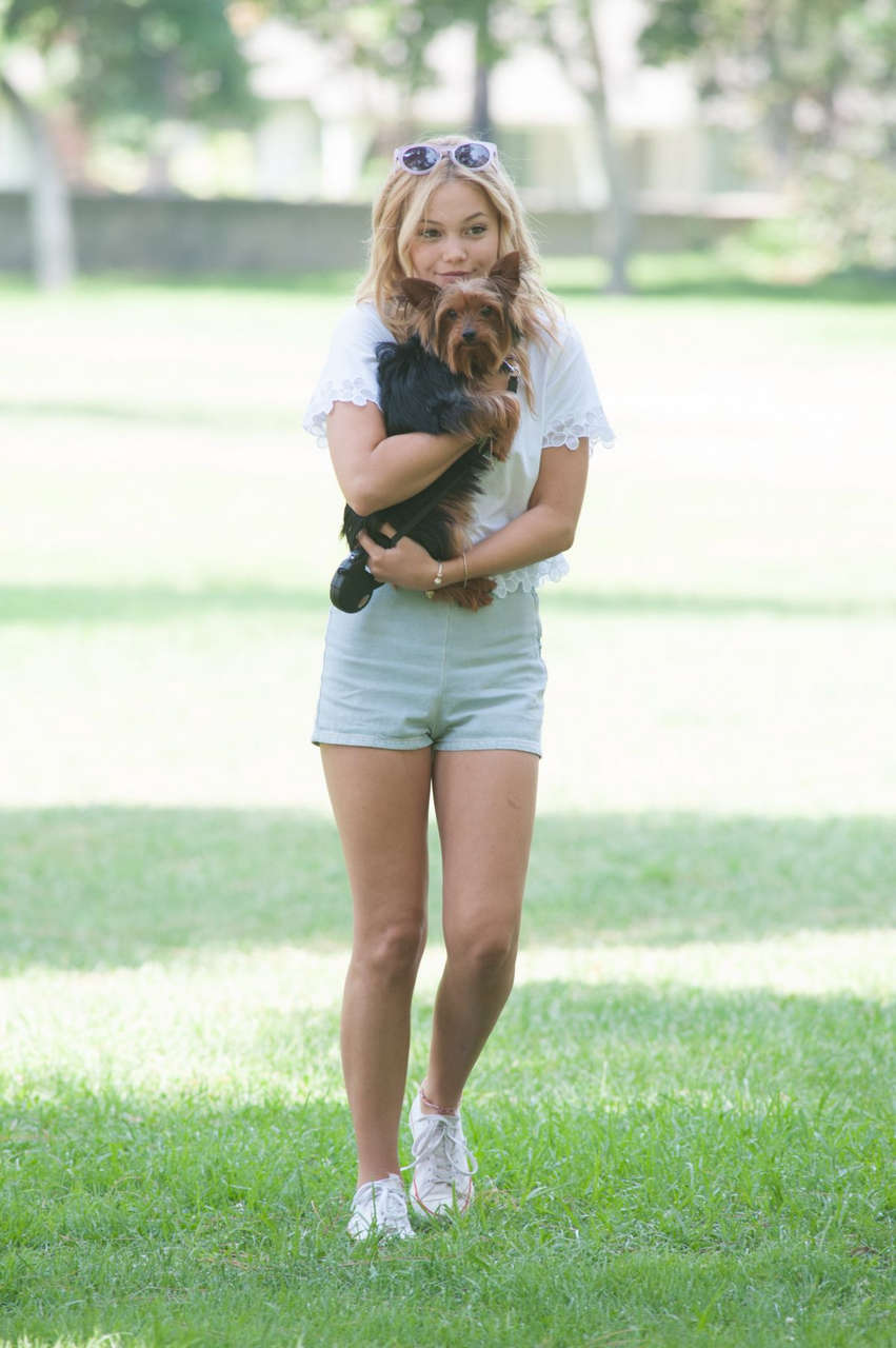 Olivia Holt Walks Her Dog Park Los Amgeles