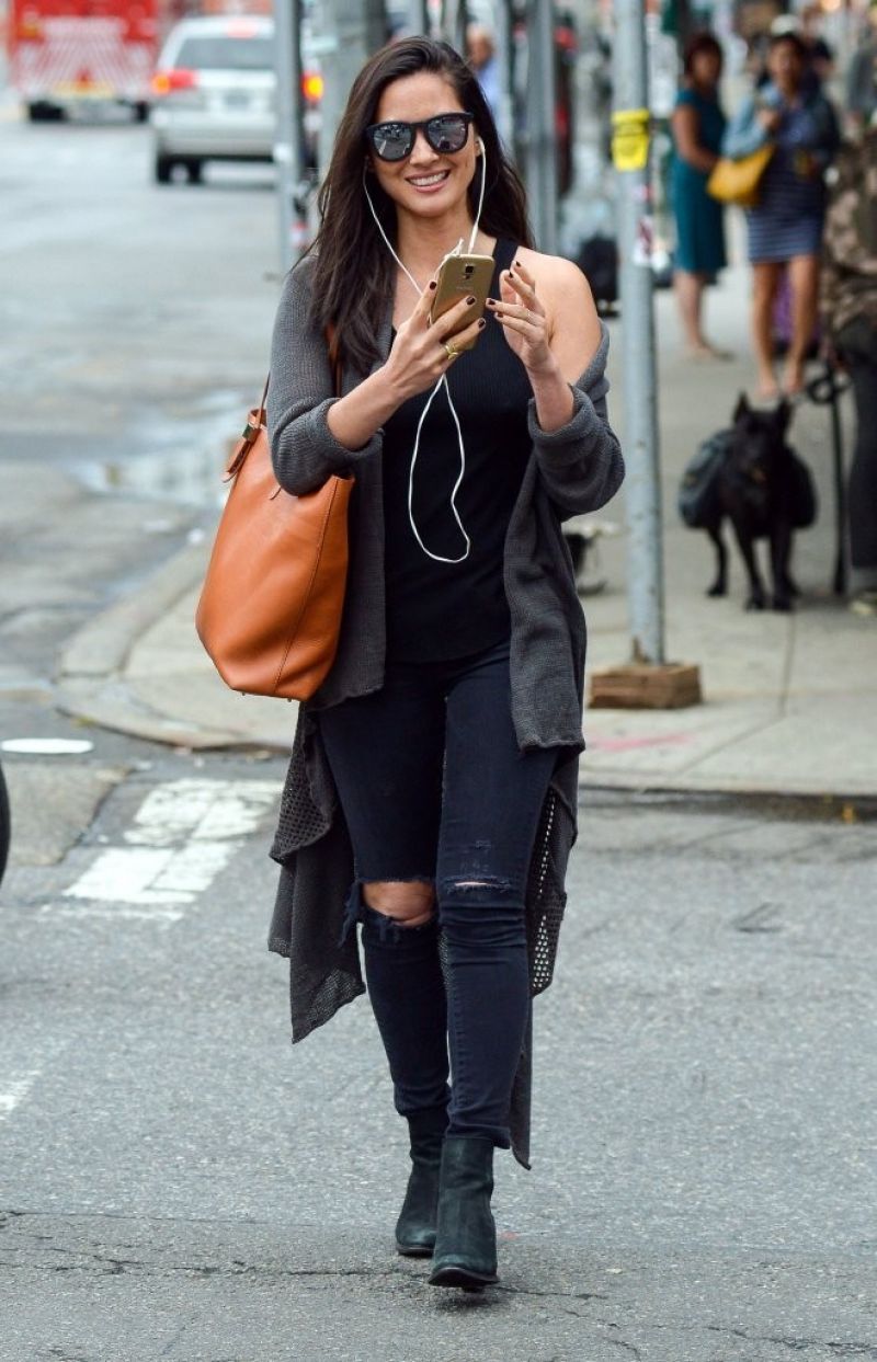 Olivia Munn Out About New York