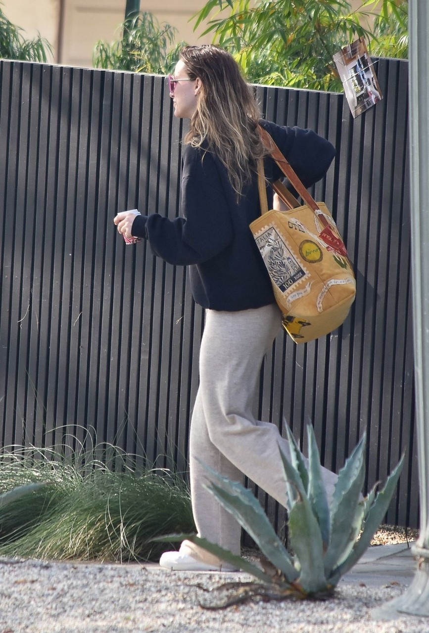 Olivia Wilde Leaves Her Home Los Angeles