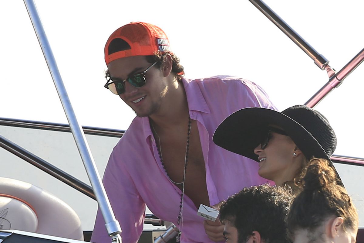 Paris Hilton With Boyfriend Vacation Ibiza