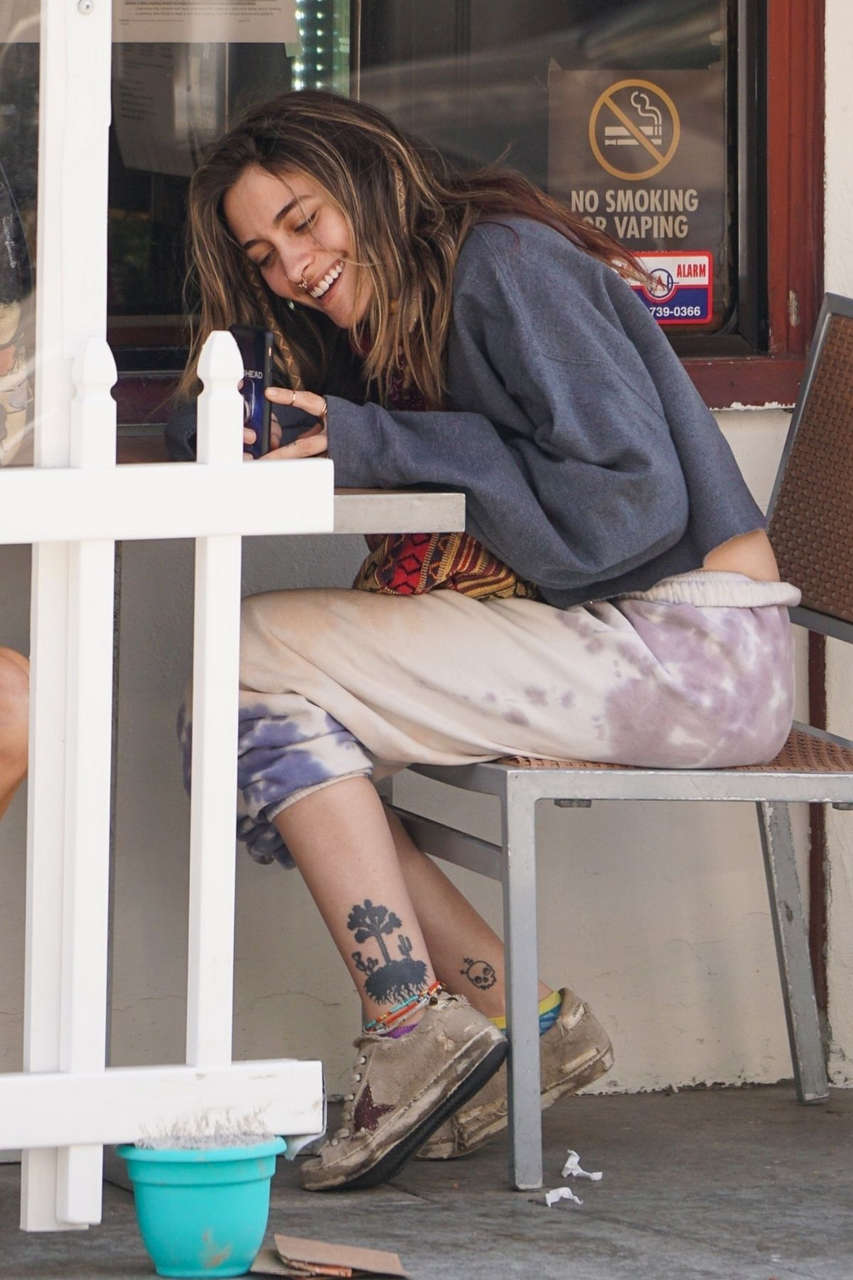 Paris Jackson Out About Beverly Hills