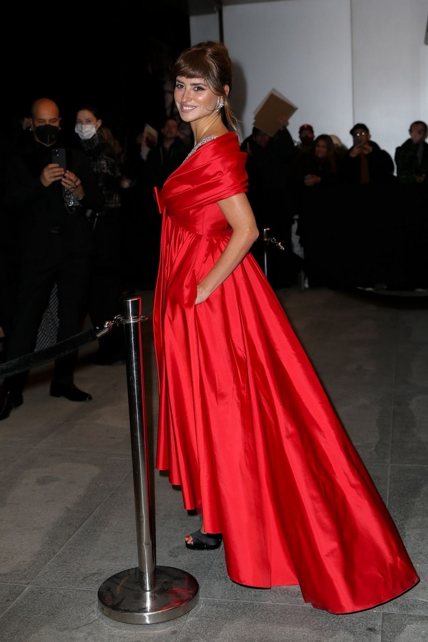Penelope Cruz Arrives 2021 Museum Modern Art Film Benefit Gala New York