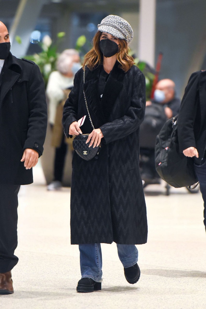 Penelope Cruz Arrives Jfk Airport New York