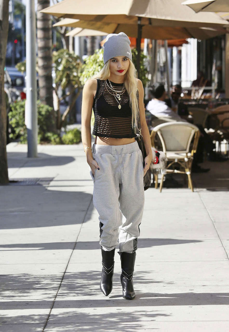 Pia Mia Perez Out About Los Angeles