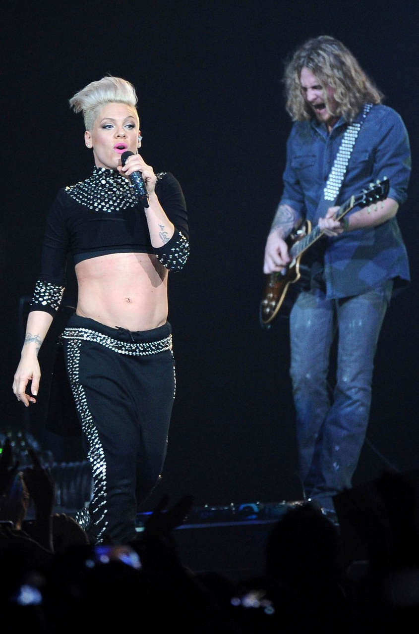 Pink Performs Truth About Love Tour Anaheim
