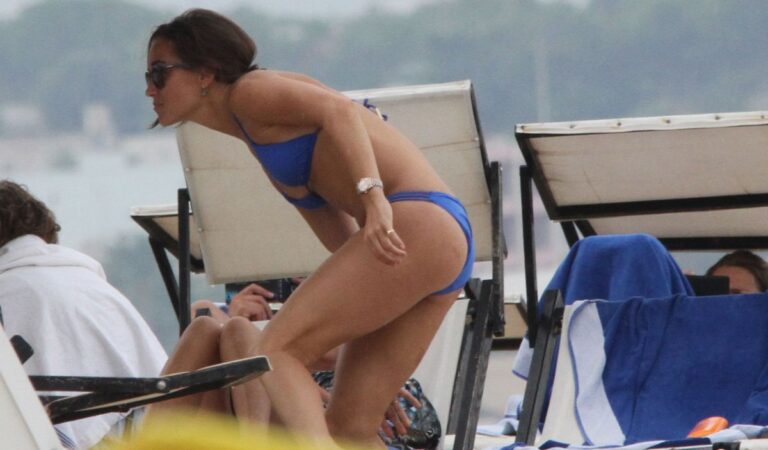 Pippa Middleton Bikini Vacation Italy (8 photos)