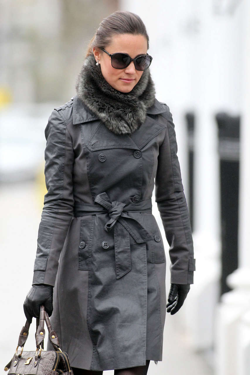 Pippa Middleton Daily Trip To Work Chelsea