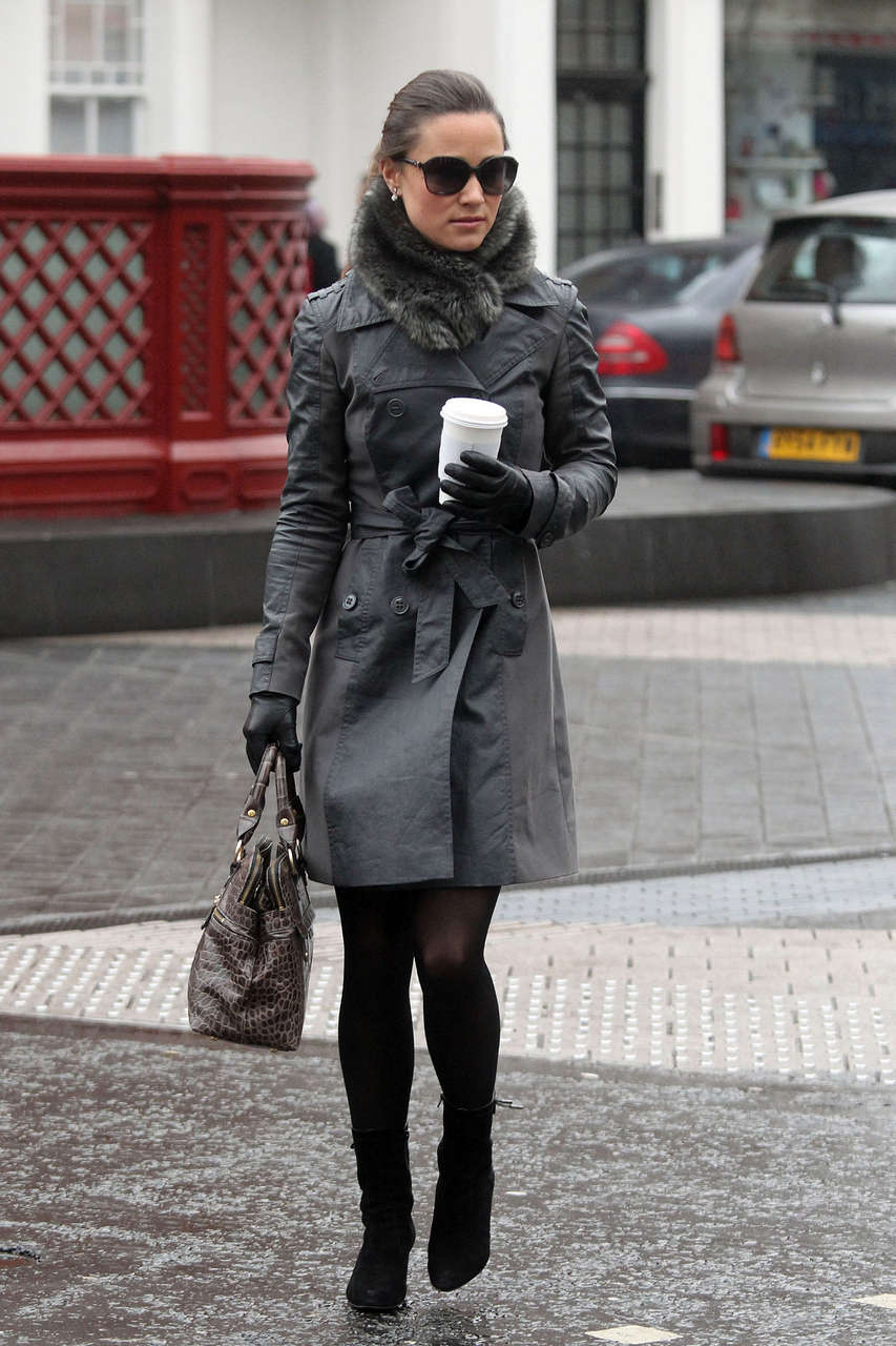 Pippa Middleton Daily Trip To Work Chelsea
