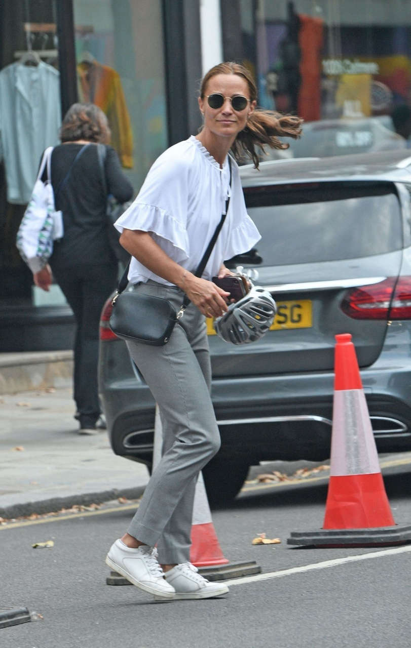 Pippa Middleton Leaves Ivy London