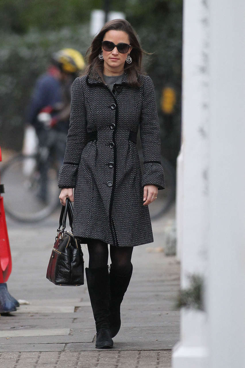 Pippa Middleton Morning Walk To Work London