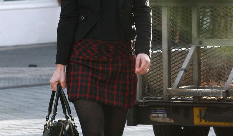 Pippa Middleton Schoolgirl Outfit Heading To Work (9 photos)