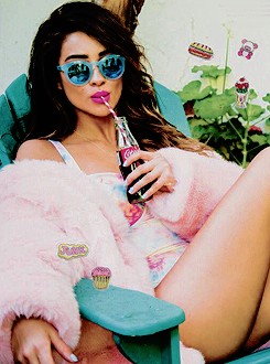 Plldailly Shay Mitchell For Kitten Galore