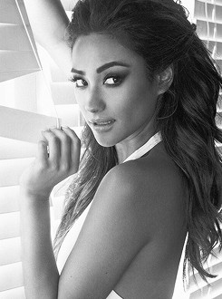 Plldailly Shay Mitchell For Kitten Galore