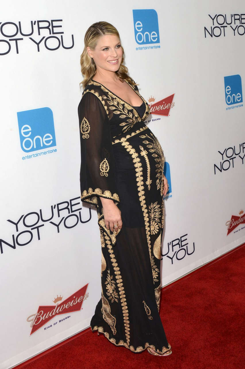 Pregnant Ali Larter You Re Not You Premiere Los Angeles