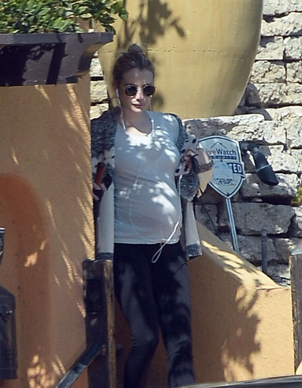 Pregnant Emma Roberts Out Los Angeles