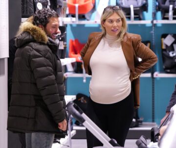 Pregnant Frankie Essex Out Shopping Chelmsford