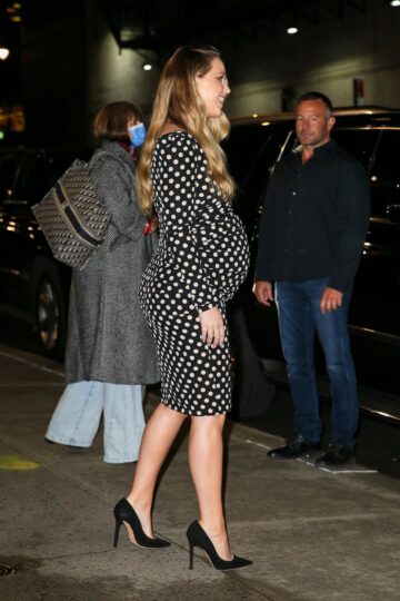Pregnant Jennifer Lawrence Arrives Late Show With Stephen Colbert New York