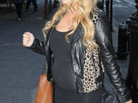 Pregnant Jessica Simpson