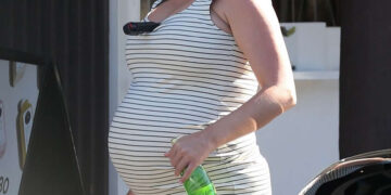 Pregnant Katy Perry Out Santa Barbara