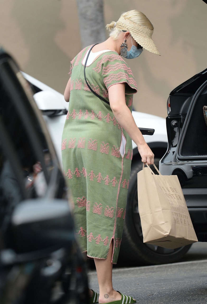Pregnant Katy Pery Out Shopping Santa Barbara