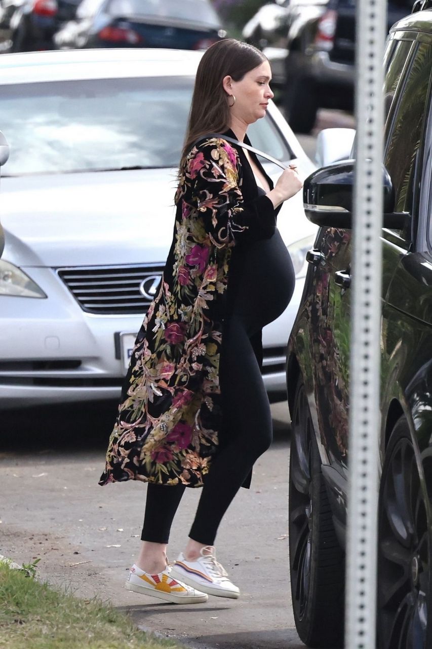 Pregnant Lauren Parsekian Out For Lunch Los Feliz