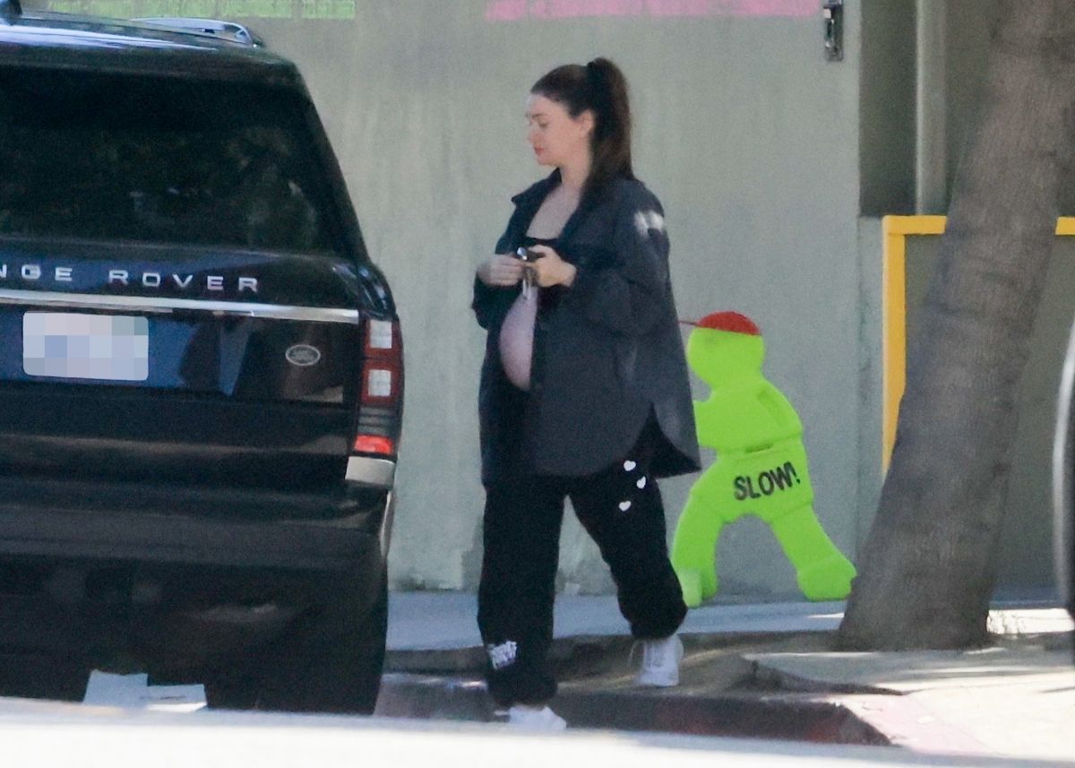 Pregnant Lauren Parsekian Out Los Angeles