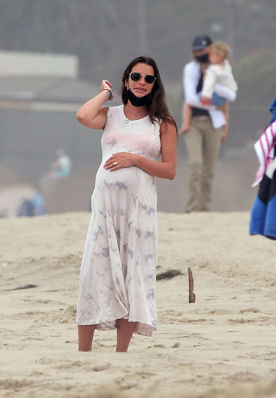 Pregnant Lea Michele Out Beach Santa Monica