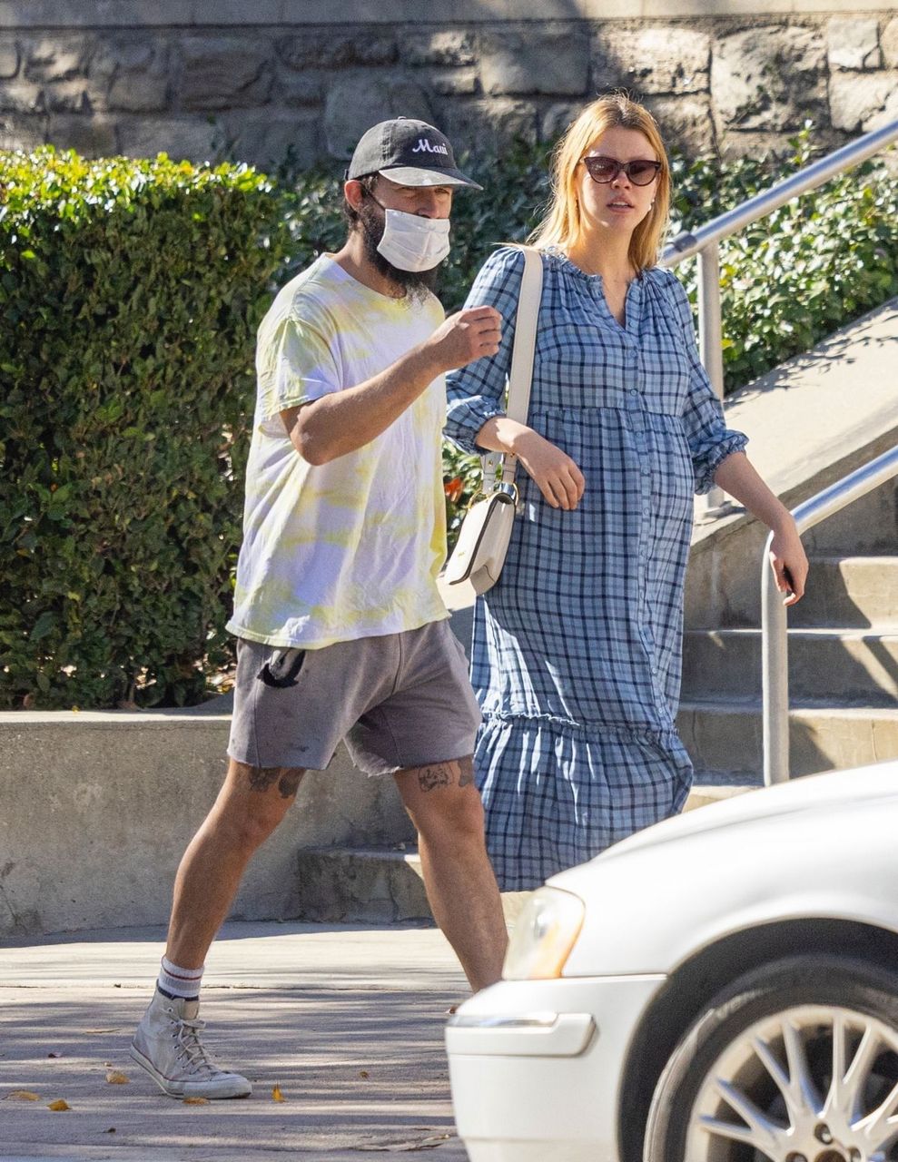 Pregnant Mia Goth And Shia Labeouf Out For Lunch Cava Restaurant Pasadena