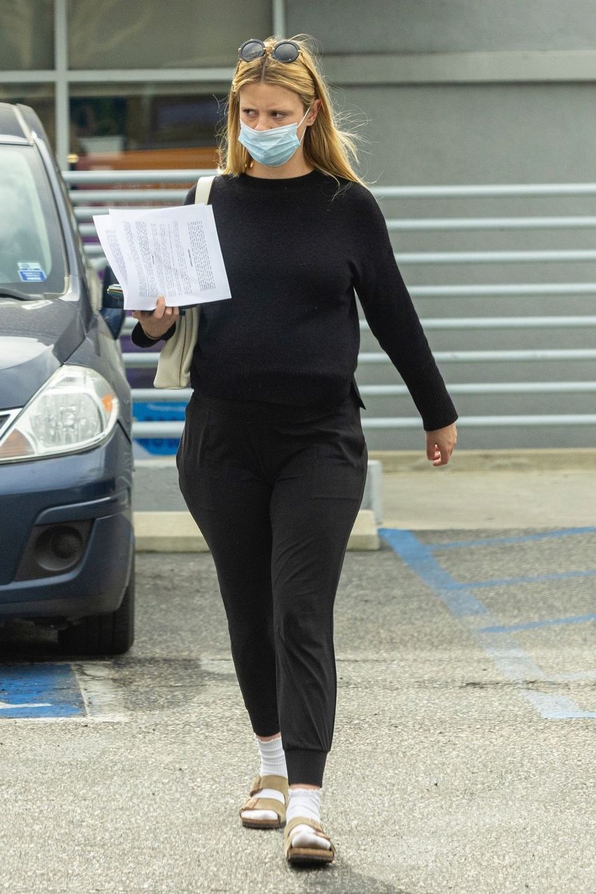 Pregnant Mia Goth Visits Doctor Los Angeles