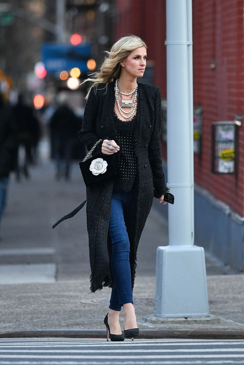 Pregnant Nicky Hilton Out New York