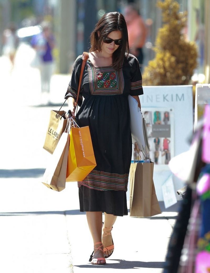 Pregnant Rachel Bilson Out Shopping Studio City