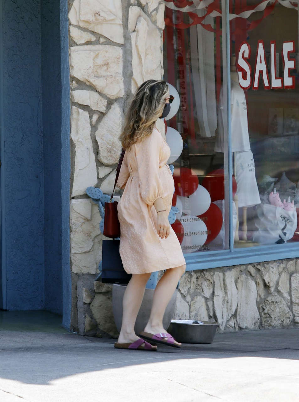 Pregnant Rachel Mcadams Out About Los Angeles