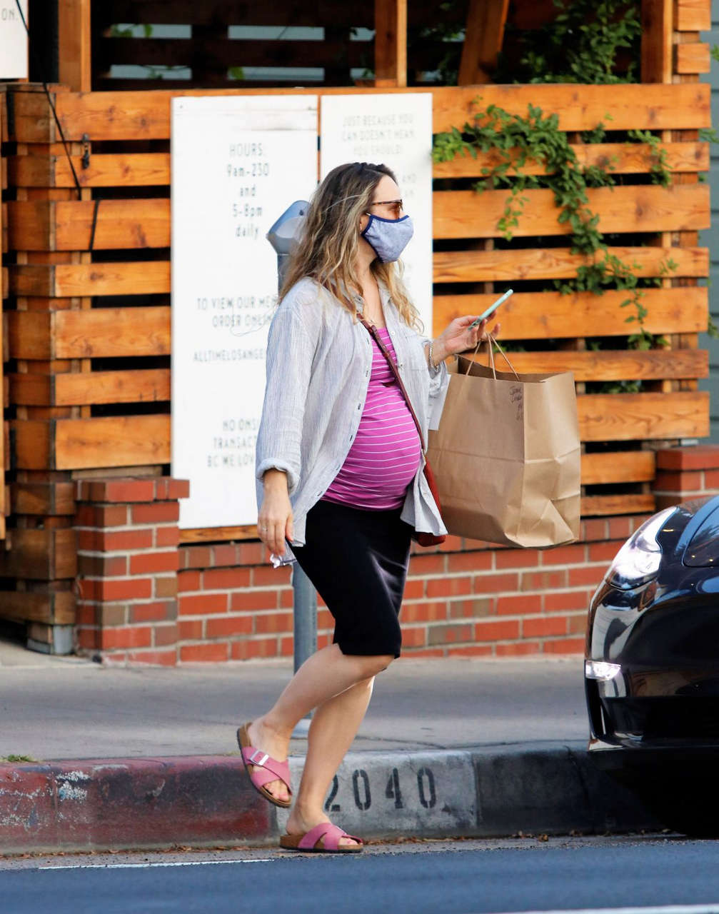 Pregnant Rachel Mcadams Out Ltakeout Food Los Angeles