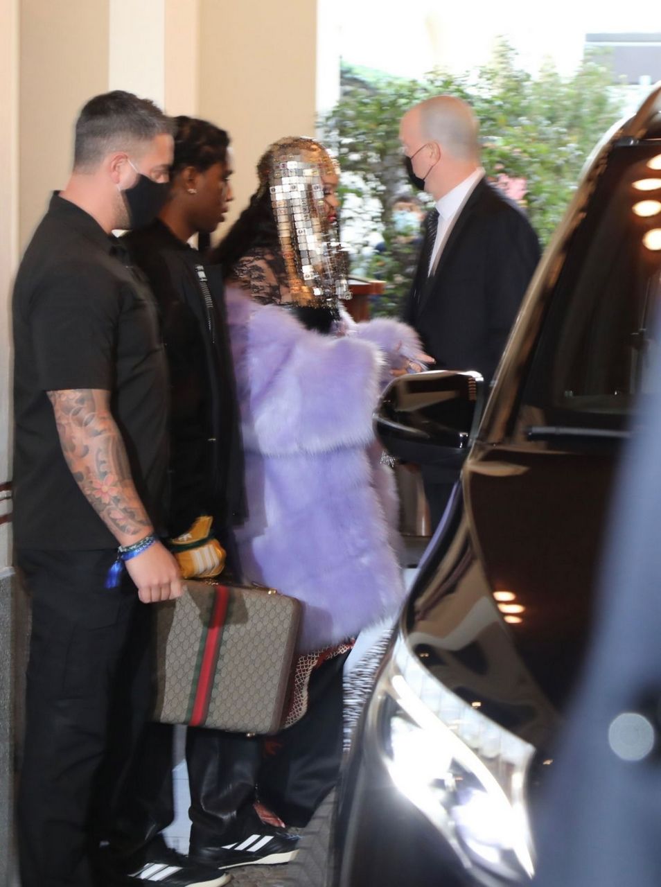 Pregnant Rihanna And Asap Rocky Leaves Their Hotel Milan