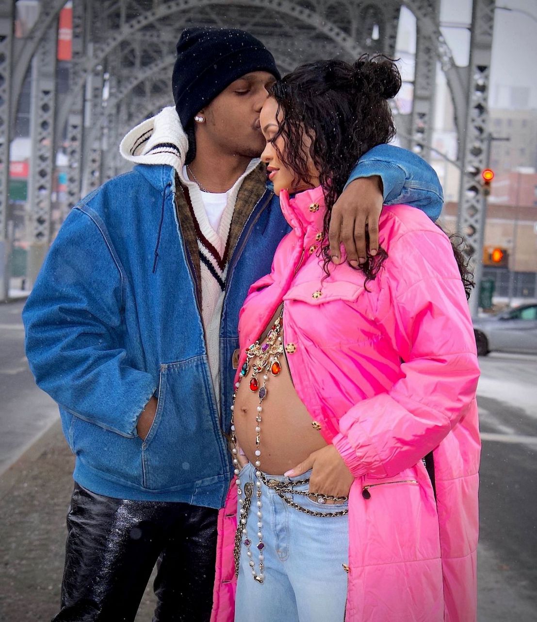 Pregnant Rihanna And Asap Rocky Out New York
